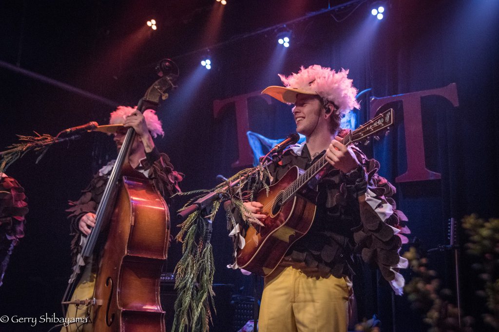 Billy Strings Takes Flight on Halloween Heavy On The Jam